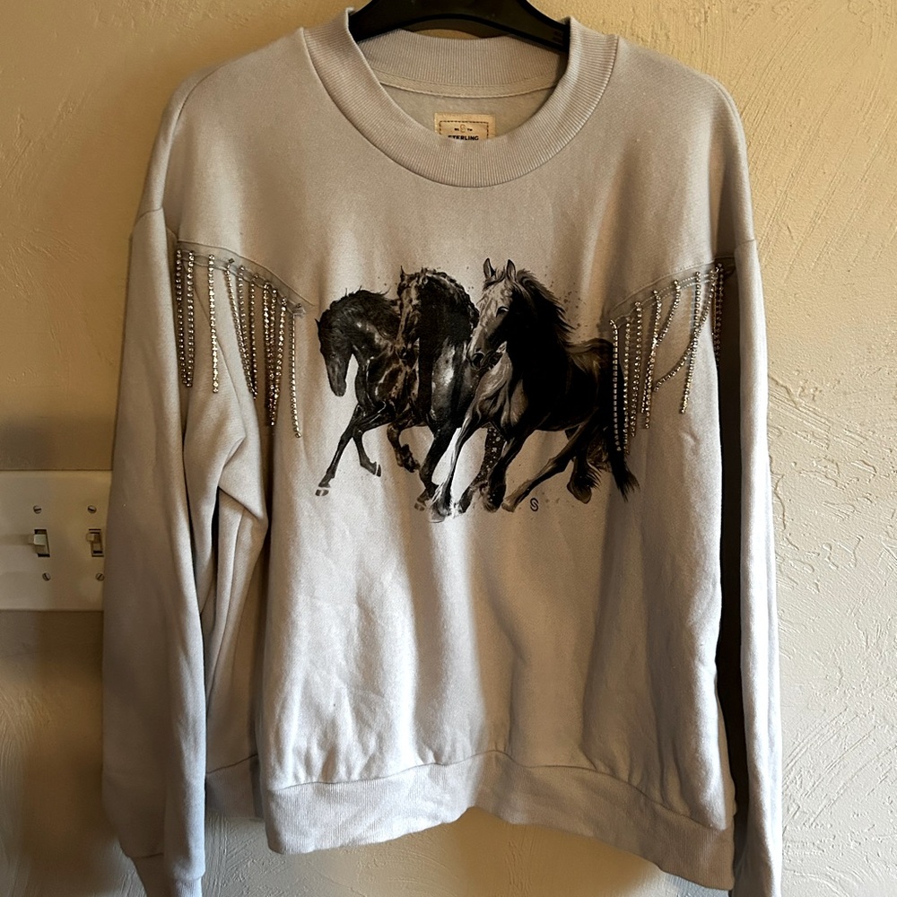 Western style sweatshirt